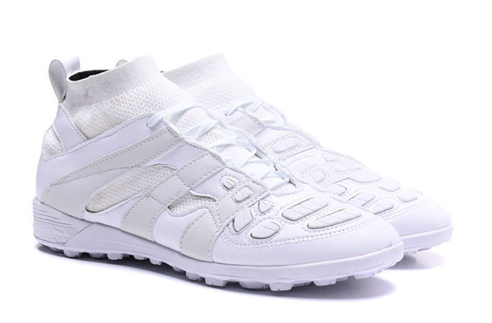 Predator Accelerator TF Beckham Capsule Collection Football Boots