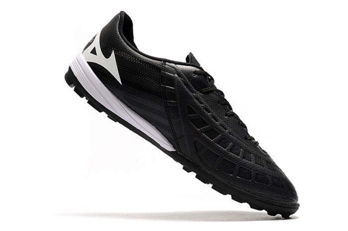 Rebula 3 TF Football Shoes