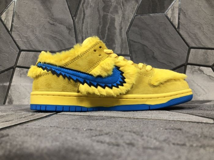 Nike  orange bear ,  green bear  and  yellow bear  color shoes