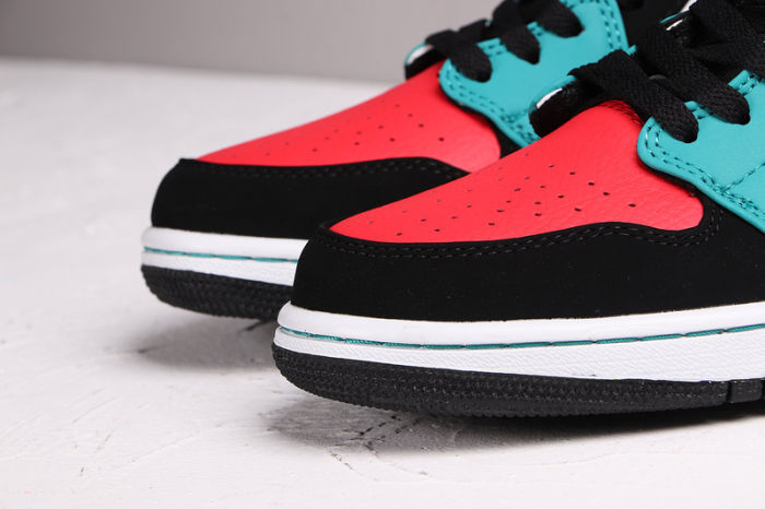 AJ 1 Mid Retro Classics Shoes 554724-125