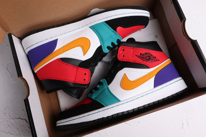 AJ 1 Mid Retro Classics Shoes 554724-125