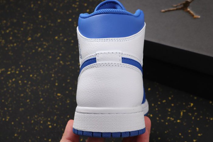 AJ 1 Mid Retro Classics Shoes 554724-114