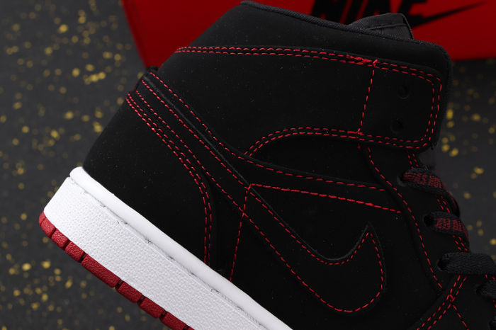 AJ 1 Mid Retro Classics Shoes CK5665-062