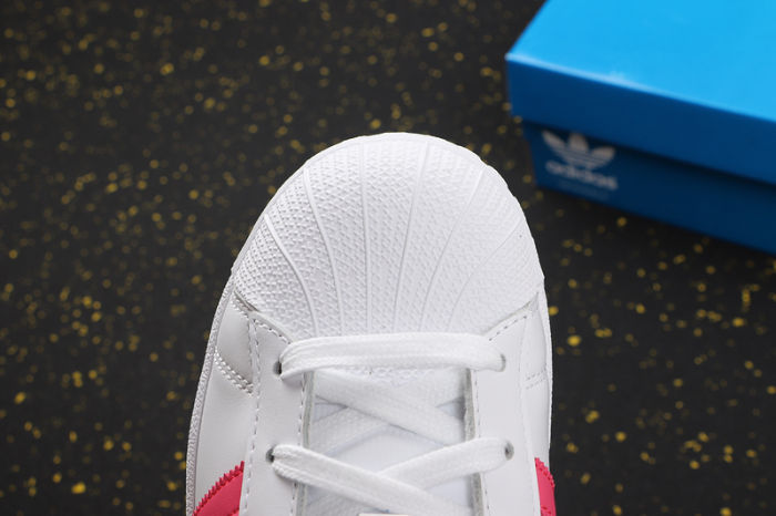 Women's Superstar Classics
