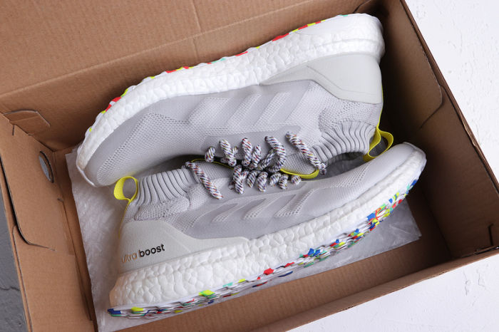 UltraBOOST MID Running