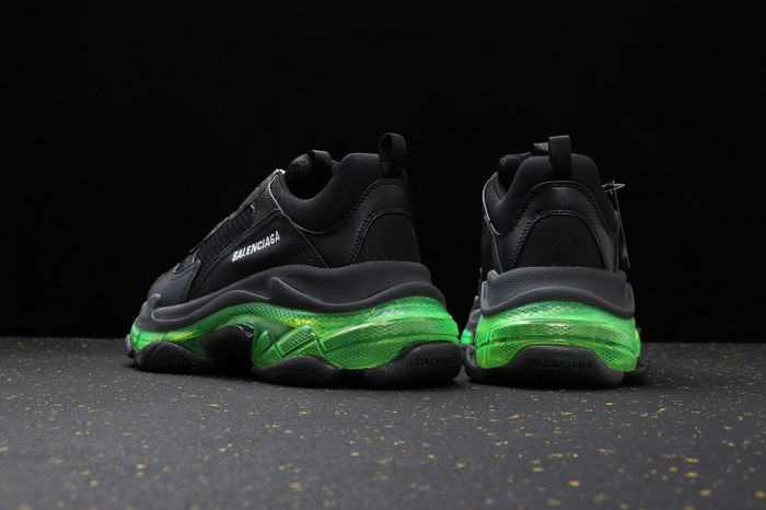 Triple S Classics DA96