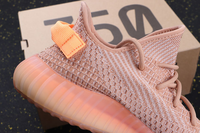 YEEZY BOOST 350 V2