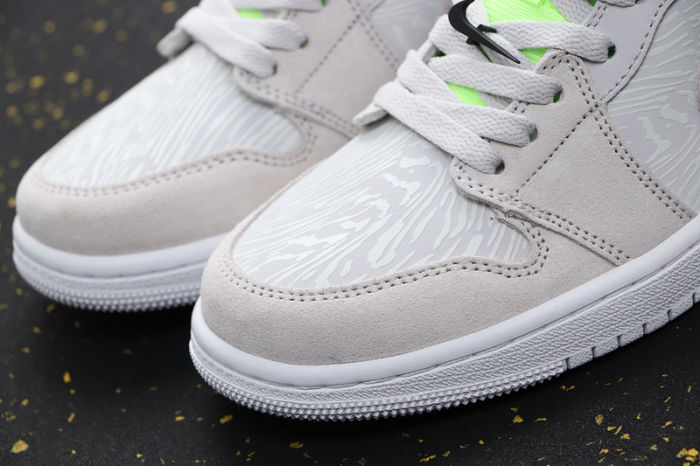 AJ 1 Mid Retro Classics Shoes CV3018-001