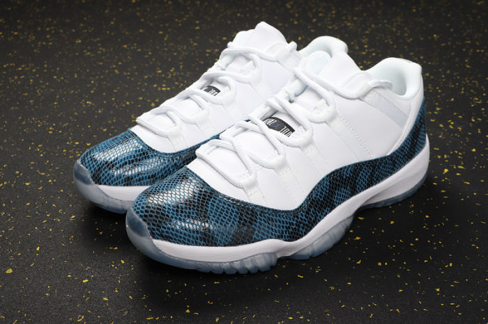 AJ11 Retro Classics Basketball Shoes CD6846-102