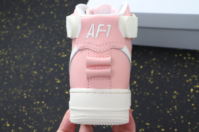 WMNS Air Force 1 Hi UT
