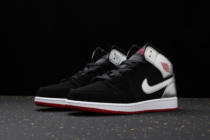 AJ 1 Mid Retro Classics Shoes 554724-057