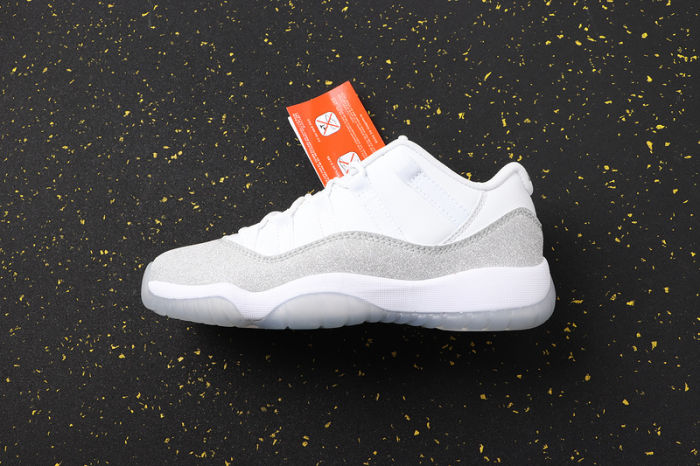 Women's AJ11 Retro Classics Basketball Shoes AH0715-100