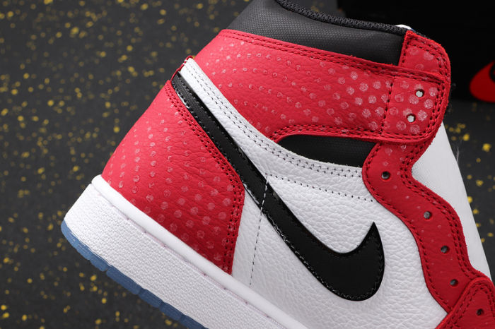 AJ 1 High Retro Classics Shoes 555088-602