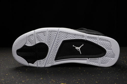 AJ4 Retro Classics Shoes 626969-030