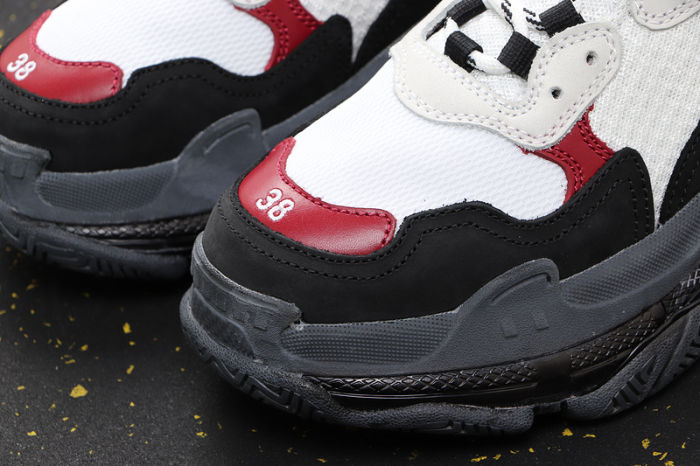 Triple S Classics 4537
