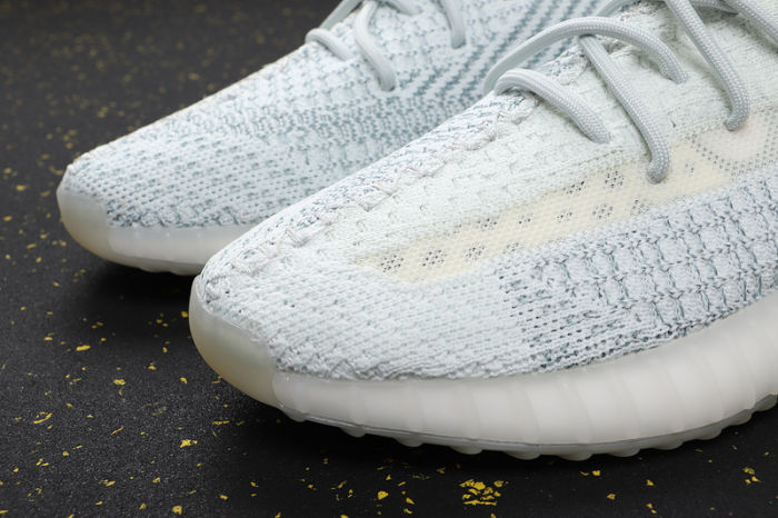 YEEZY BOOST 350 V2