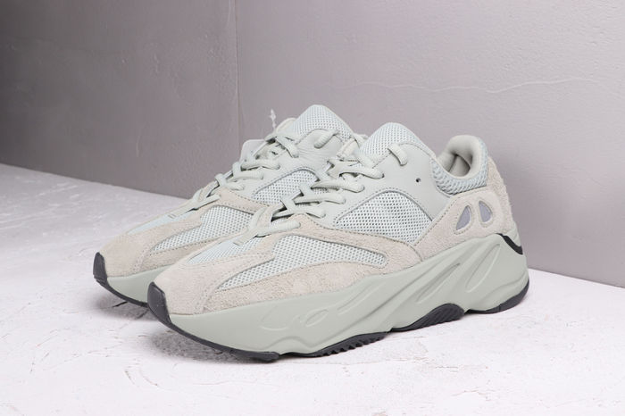 YEEZY BOOST 700