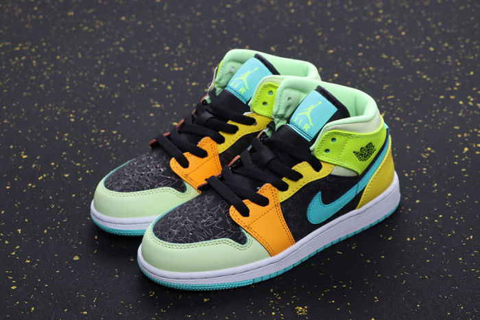 AJ 1 Mid Retro Classics Shoes BQ6931-037