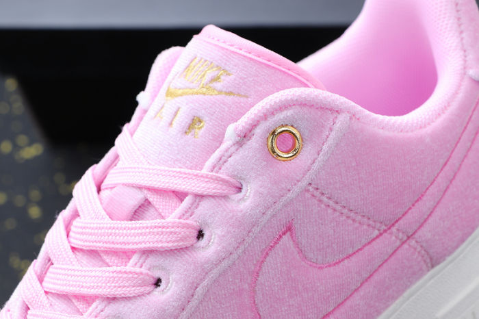WMNS Air Force 1'07 Premium 3