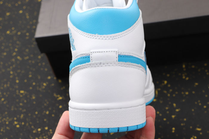 AJ 1 Mid Retro Classics Shoes BQ6472-114
