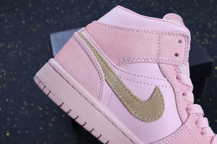 Women's AJ 1 Mid Retro Classics Shoes 555112-600