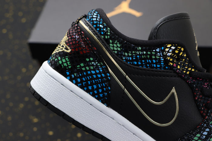 AJ 1 Low Retro Classics Shoes CW5580-001
