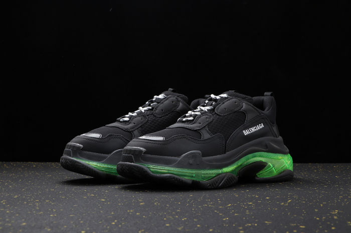Triple S Classics DA96