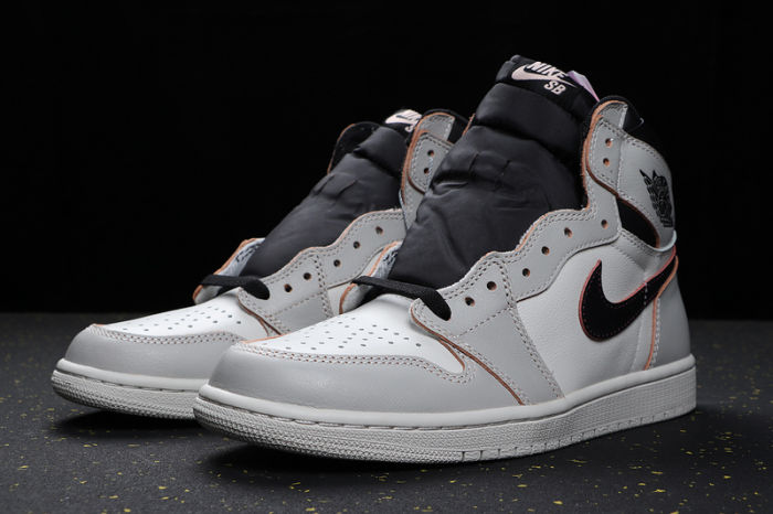 AJ 1 High Retro Classics Shoes CD6578-006