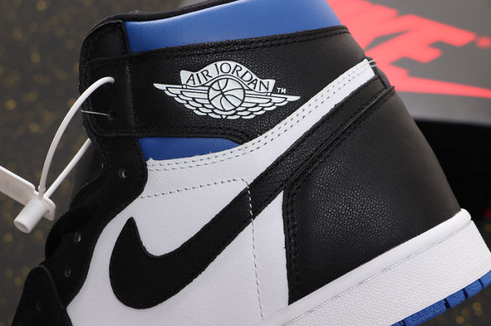 AJ 1 High Retro Classics Shoes 555088-041