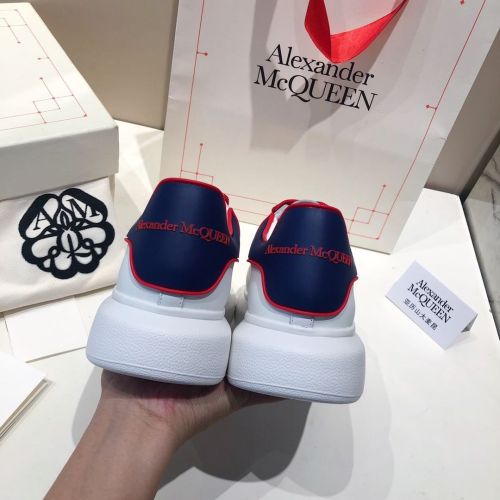 The 2020 autumn and winter new product counter syncs AlexanderMcQUEEN male. Lesbian McQueen [rose] new color outsole and leather new color [rose] white shoes, shop purchase original version 1⃣️:1⃣️Create: new last shape, new silk imported leather fabric identical to the original, new silk imported Sheepskin feet + silk imported sheepskin