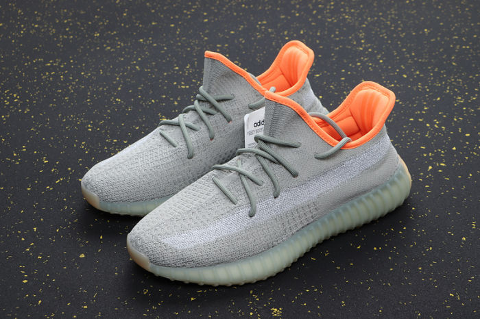 YEEZY BOOST 350 V2