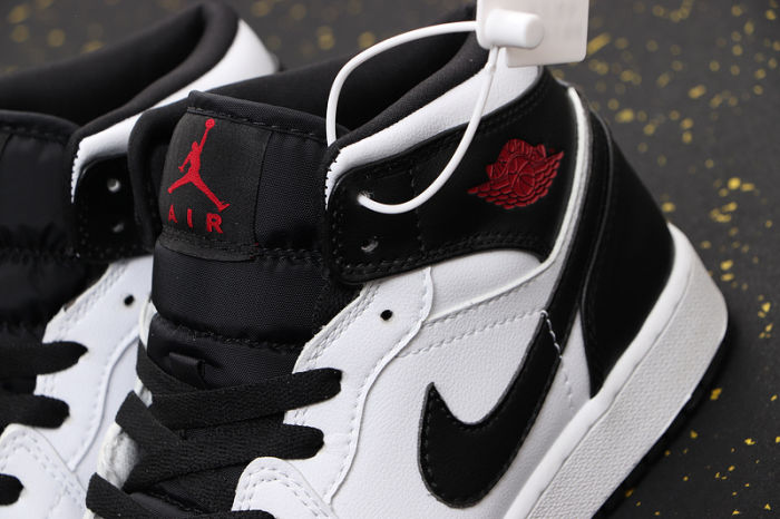 AJ 1 Mid Retro Classics Shoes BQ6472-101