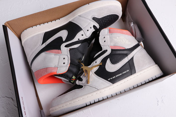 AJ 1 High Retro Classics Shoes 555088-018