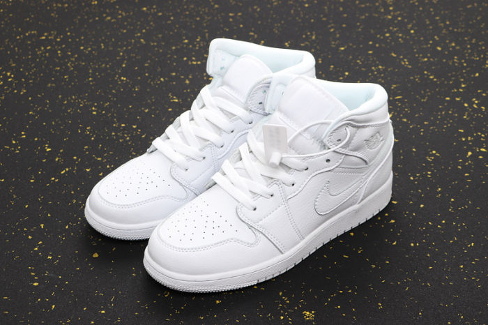 AJ 1 Mid Retro Classics Shoes 554724-129