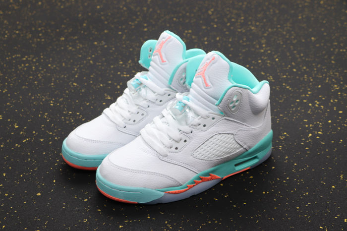 AJ5 Retro Classics Shoes 440892-100