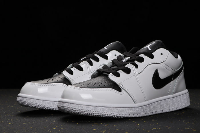 AJ 1 Low Retro Classics Shoes 553560-103