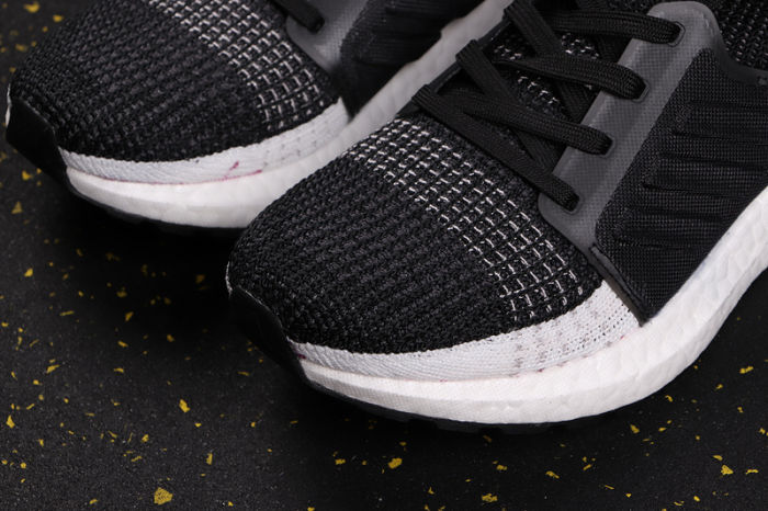 UltraBOOST 19