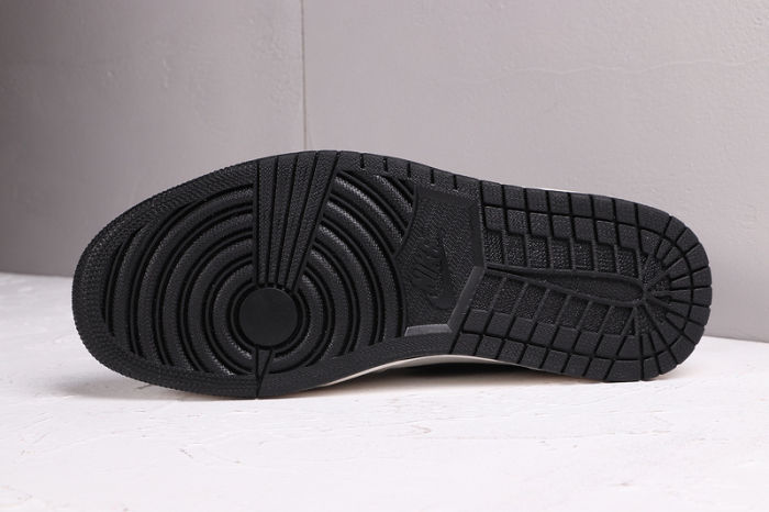 AJ 1 Mid Retro Classics Shoes 852542-002