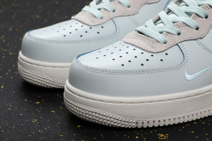 Air Force 1 '07 MID LV8