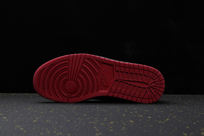 AJ 1 High Retro Classics Shoes CD7071-001