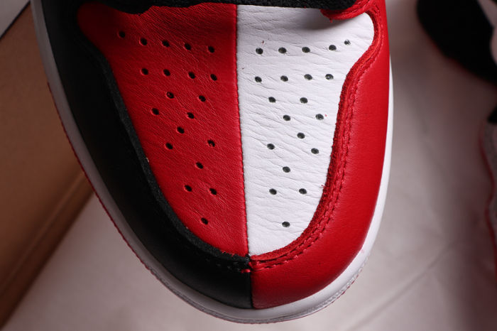 AJ 1 High Retro Classics Shoes 861428-061