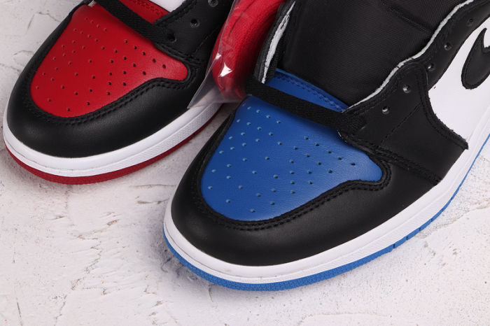 AJ 1 High Retro Classics Shoes 555088-026