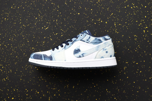 AJ 1 Low Retro Classics Shoes CZ8455-100