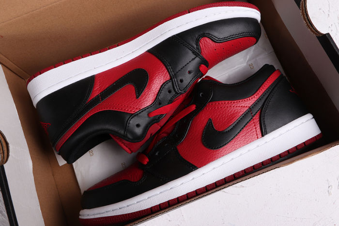 AJ 1 Low Retro Classics Shoes 553558-610