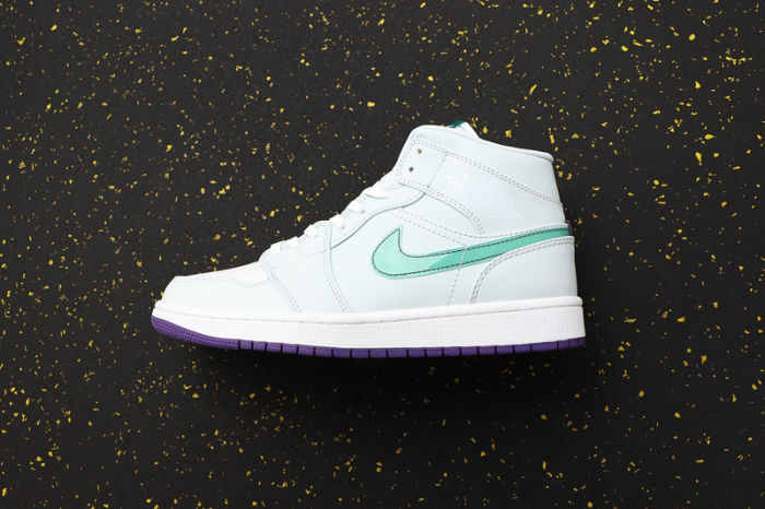 AJ 1 Mid Retro Classics Shoes CW5853-100