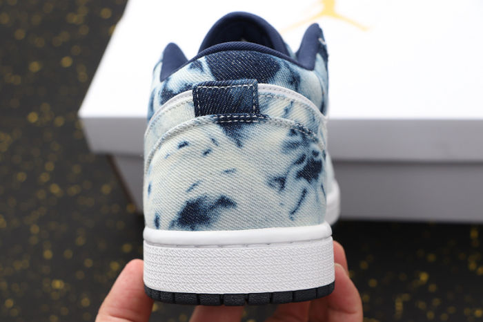 AJ 1 Low Retro Classics Shoes CZ8455-100