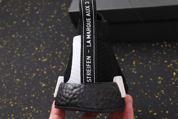 NMD_R1 Boost