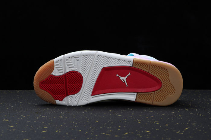 AJ4 Retro Classics Shoes AO2571-102