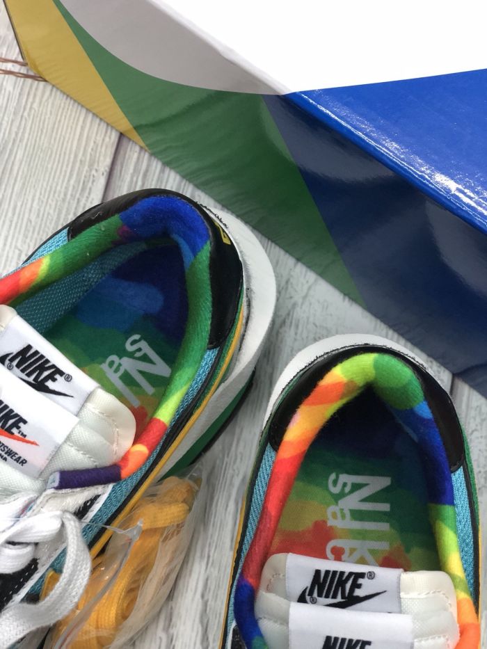 Nike sacai x Nike ldwaffle custom co branded running shoes