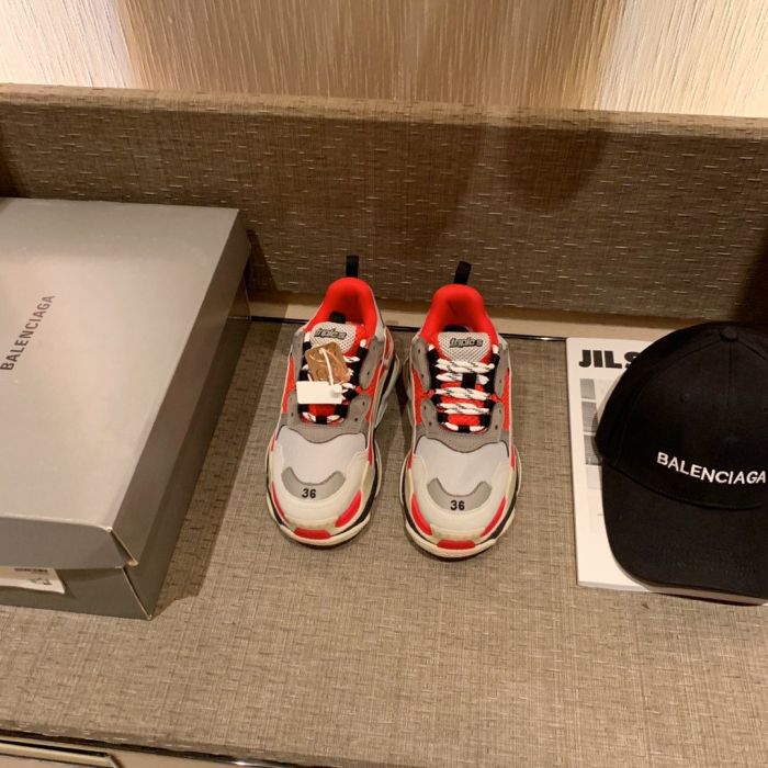 Balenciaga triple-s dad shoes